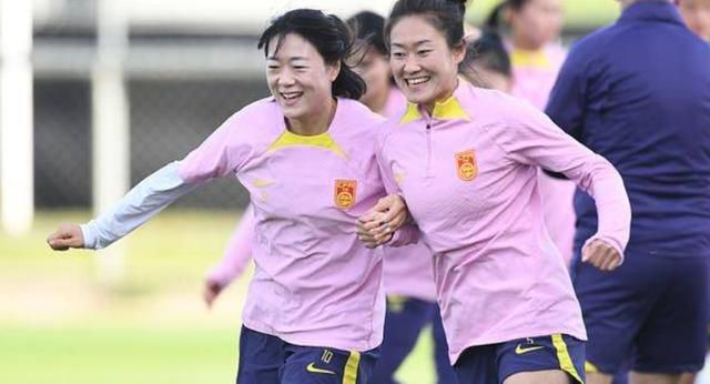 小14洗澡视频