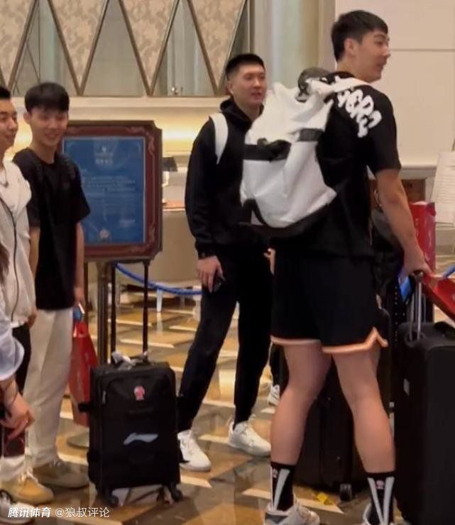 在线精品亚洲