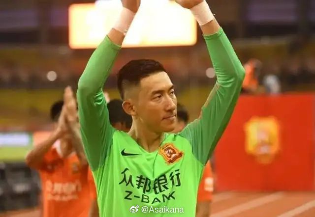 短发漂亮的大婶